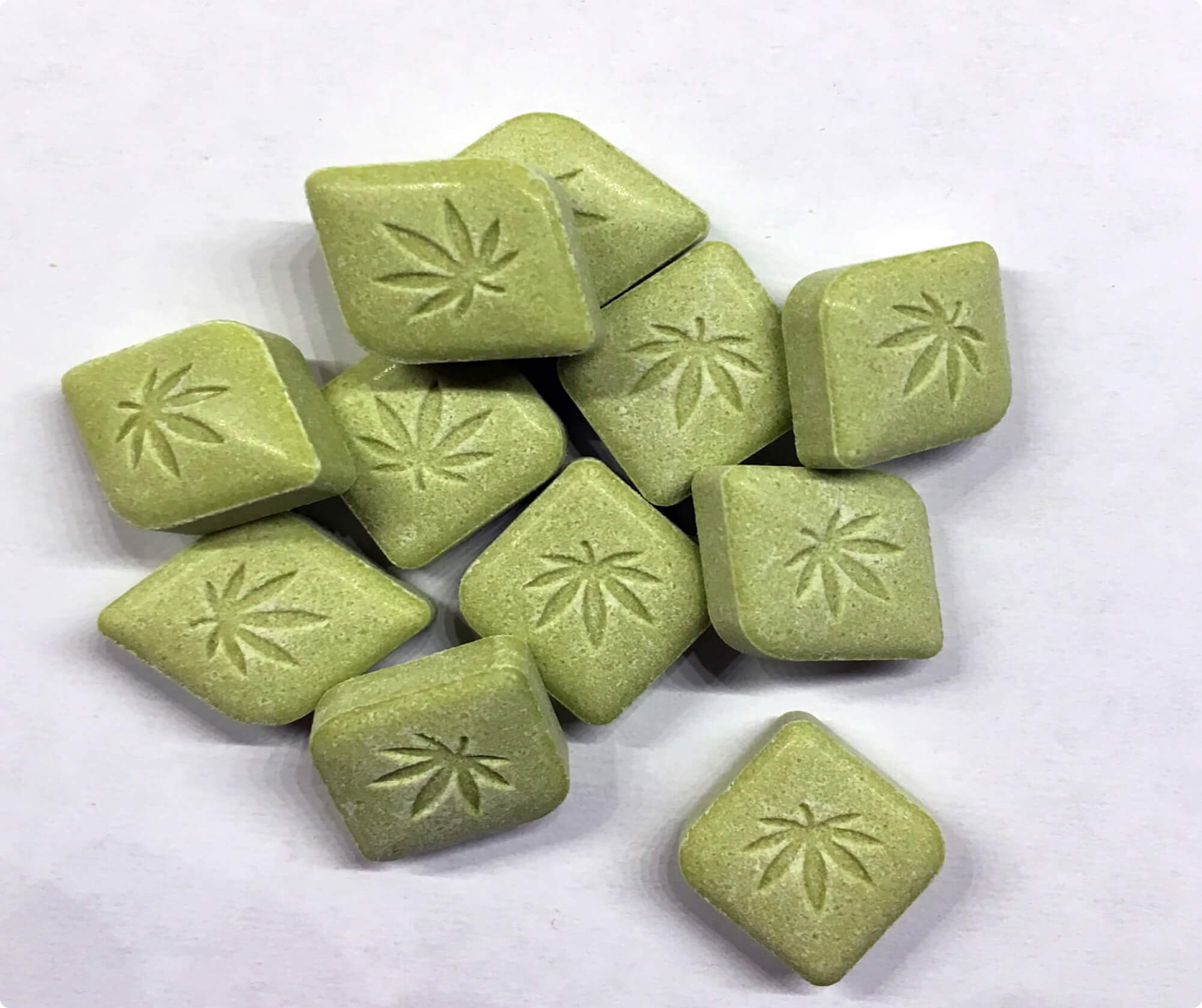 Source photograph: Pack Gummies 15mg